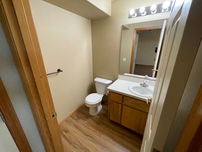 Building Photo - Spacious 4-Bedroom, 2.5-Bath Home with Deck, Fireplace & Updated Kitchen
