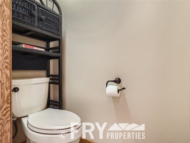 Building Photo - Luxury Rental in Beautiful Colorado Foothills