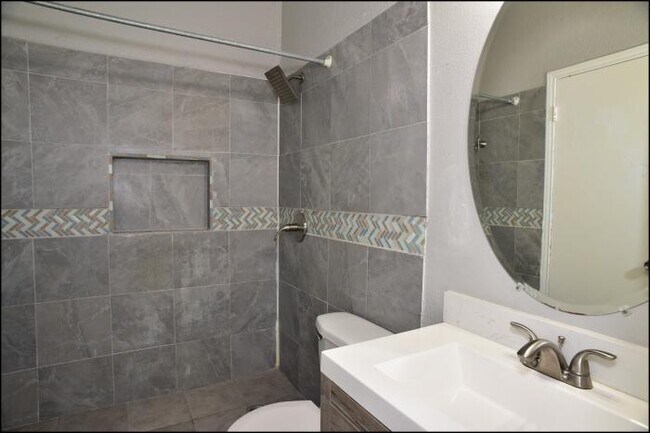 Building Photo - 2 bedroom in El Paso TX 79907