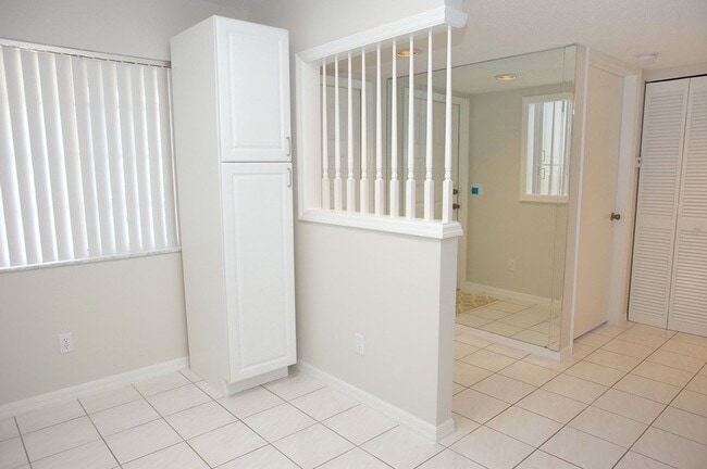 Building Photo - ANNUAL RENTAL - 2 Bedroom, 2 Bath Condo in North Naples