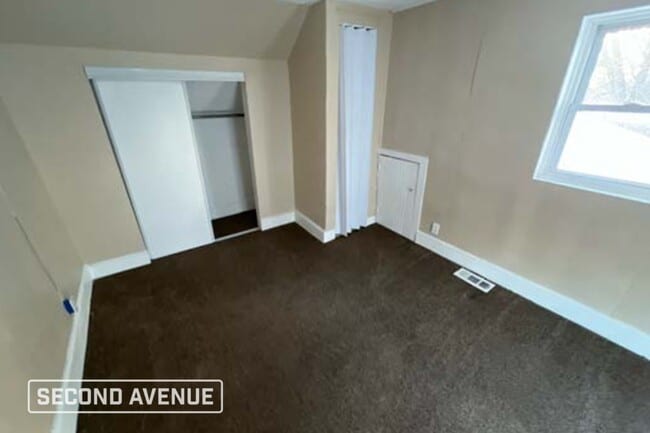 Building Photo - 803 Joseph St