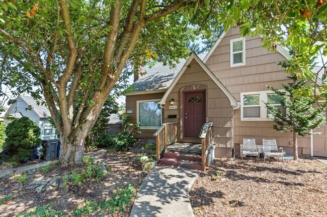 Building Photo - 4430 NE 78th Ave