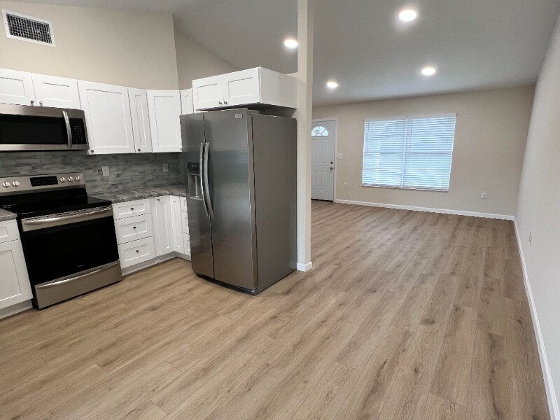 Building Photo - 7224 Daggett Terrace