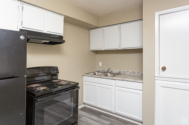 Primary Photo - Signature One Apartments