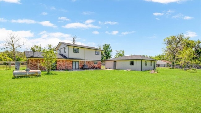Building Photo - 2708 County Rd 686