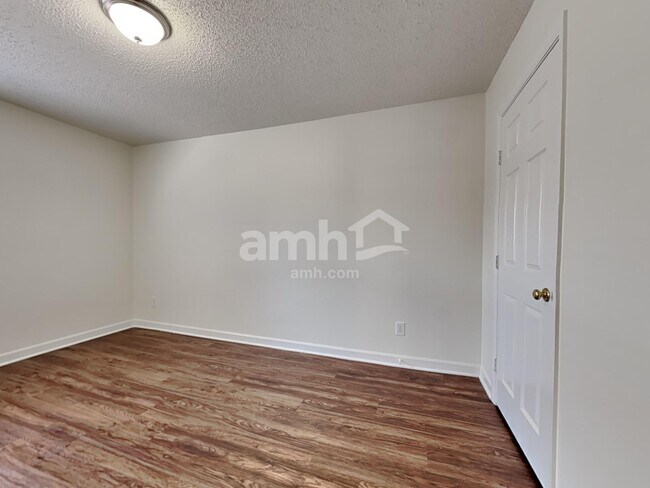 Building Photo - 5412 Big Bend Dr