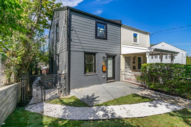 Building Photo - 928 52nd St NE