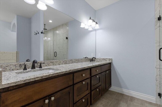 Building Photo - 127 Medlar Dr