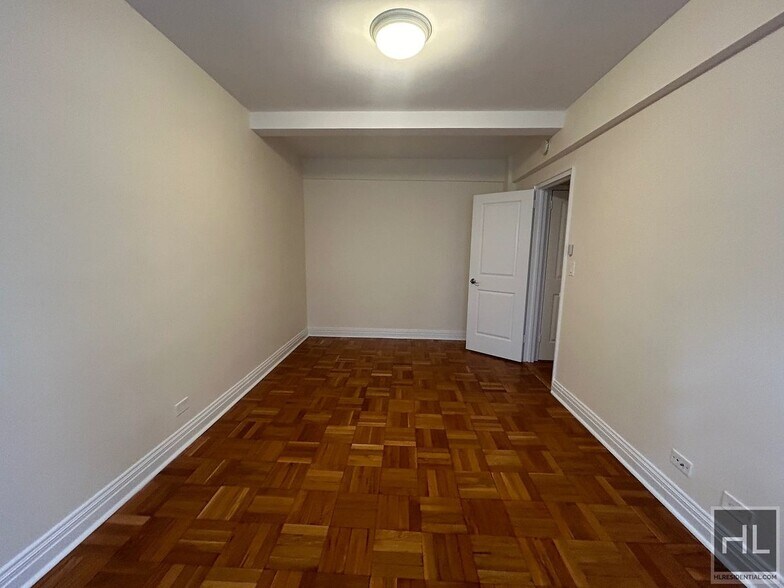 Building Photo - EAST 56 STREET