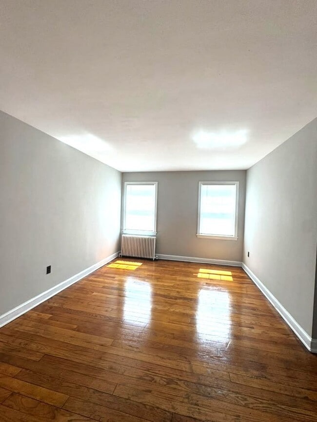 Interior Photo - The Verkardin