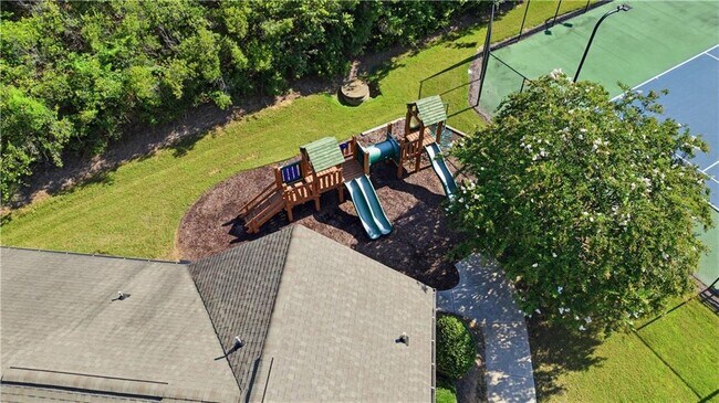 Building Photo - 2530 Maple Ridge Ln