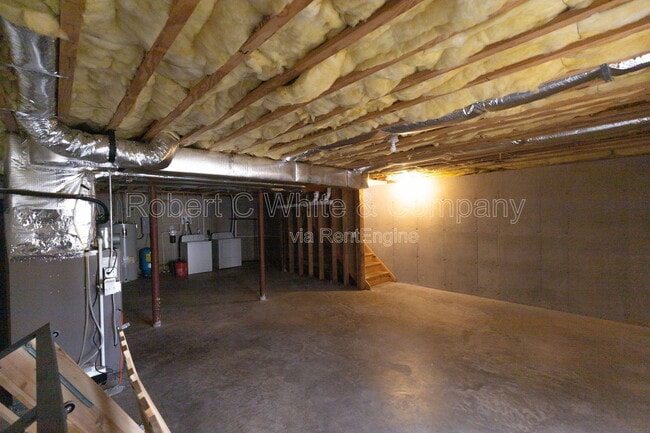 Building Photo - 10 Winthrop Dr