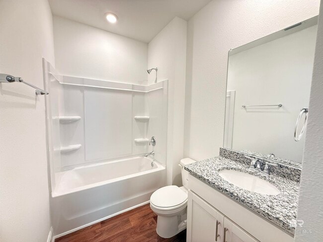 Building Photo - 32694 Revere Dr