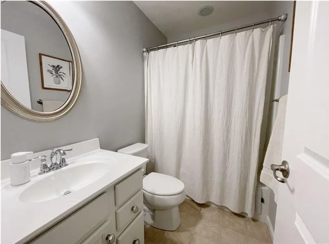 Building Photo - Beautiful 4-bedroom house in Baldwinsville