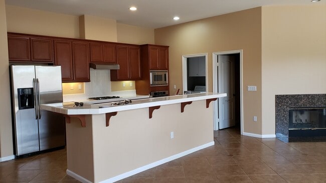 Building Photo - Beautiful Traditions Single Story Home is Centrally Located Near Shopping/101 Frwy