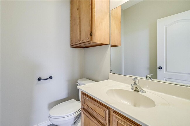 Building Photo - 5810 Aava Dr