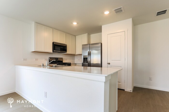 Building Photo - 3048 Titan Spgs Dr