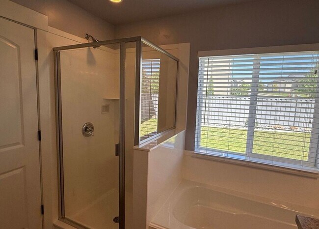 Building Photo - 7081 Hollow View Ct