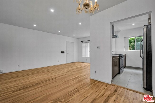 Building Photo - 149 S Hayworth Ave