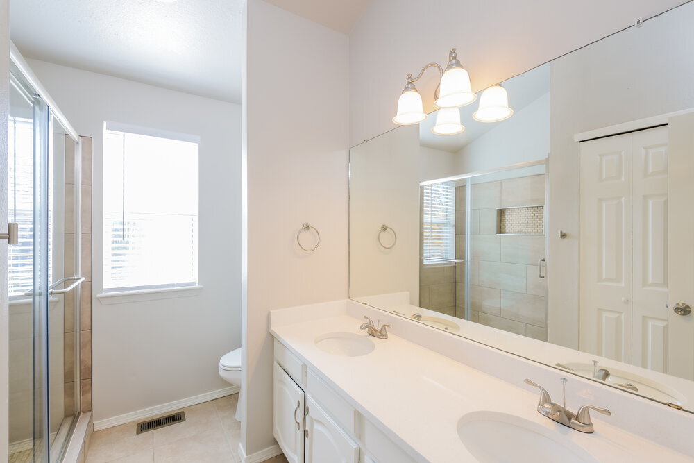 Building Photo - 5800 S Rock Creek Dr
