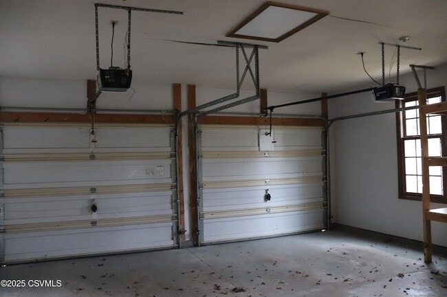 Building Photo - 108 Hawk Ridge Rd