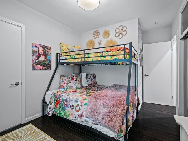 Building Photo - 3815 Ellendale Rd