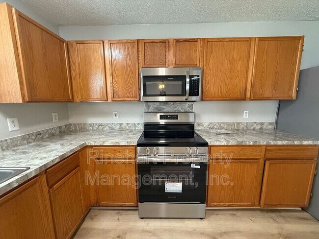 Building Photo - 1770 Baylor Dr