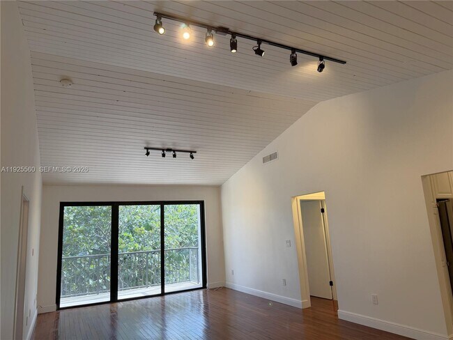 Building Photo - 55 Ocean Ln Dr