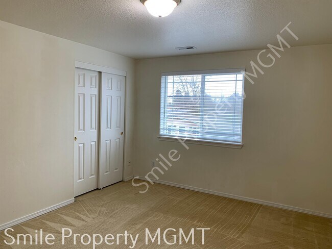 Building Photo - 4614 SE 86th Ct