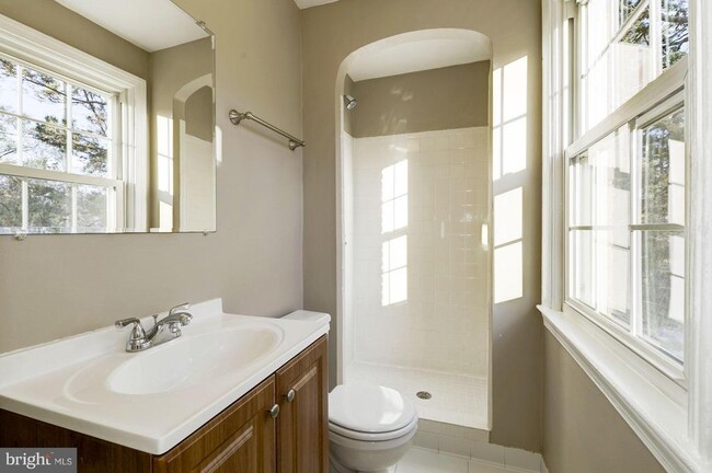 Building Photo - 4307 Fessenden St NW