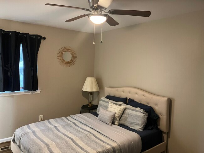 Building Photo - 2846 Brooklane Dr