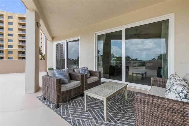 Building Photo - 104 Surfview Dr