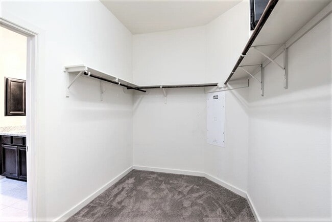 Building Photo - 31507 Reston Cliff Ct