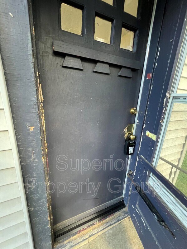 Building Photo - 2507 E Johnson St