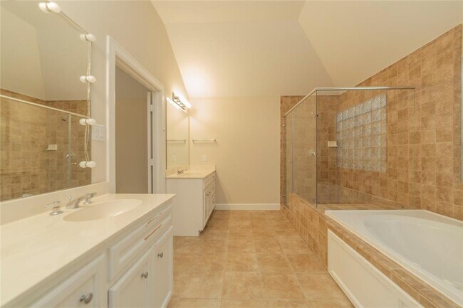 Building Photo - 3718 Main Aspen Dr