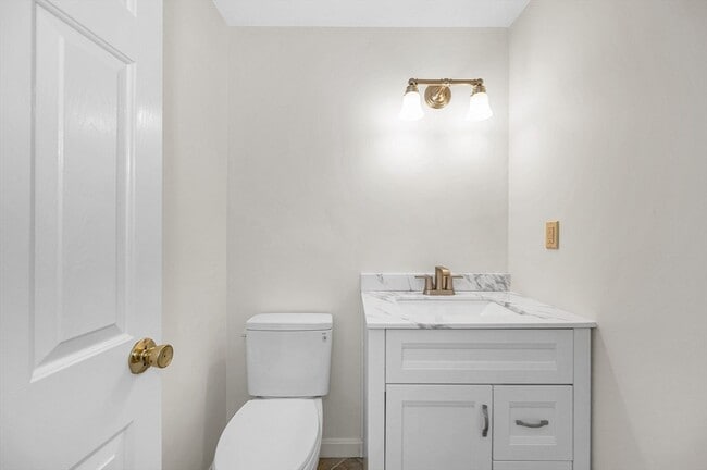 Building Photo - 280 Apache Way