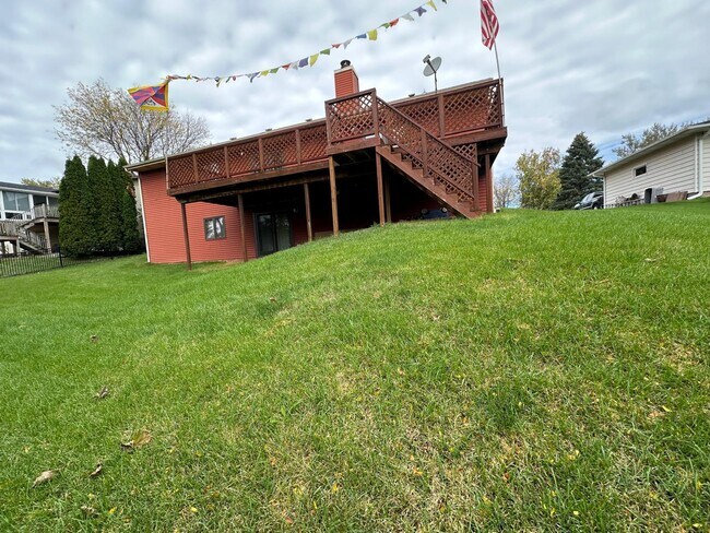 Building Photo - 543 Mahogany Way