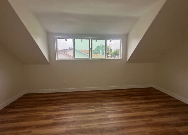 Building Photo - 584-588 Cypress