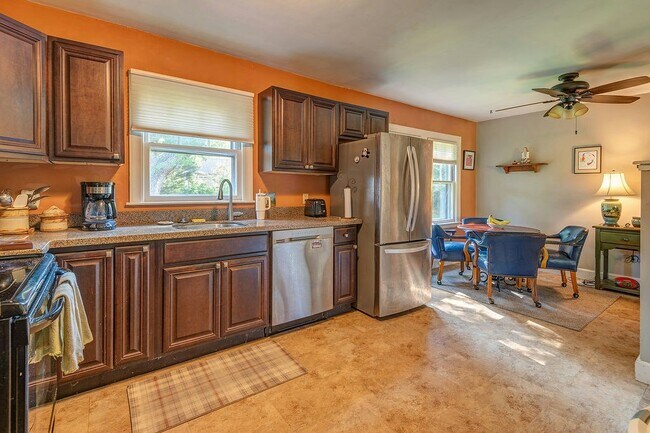 Building Photo - 26 Grandview Pl