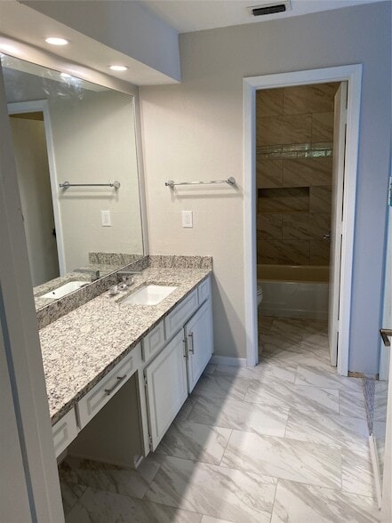 Building Photo - 3936 Travis St