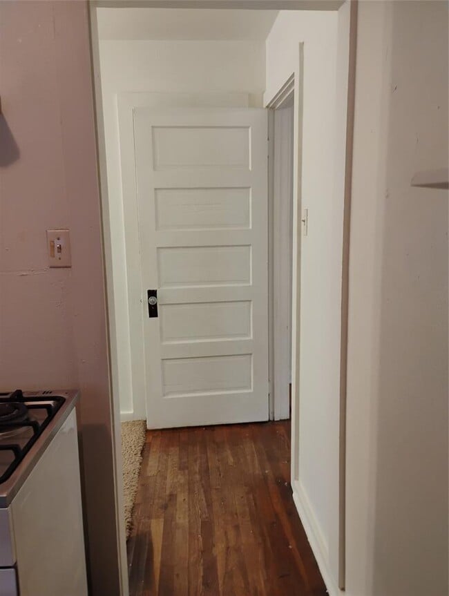 Building Photo - 545 Lindsey St