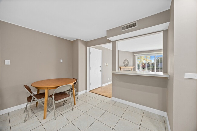 Building Photo - 11126 S 84th Ave