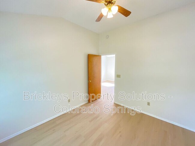 Building Photo - 7993 Scarborough Dr