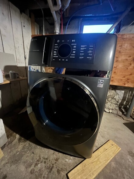 Building Photo - 237 3rd Ave