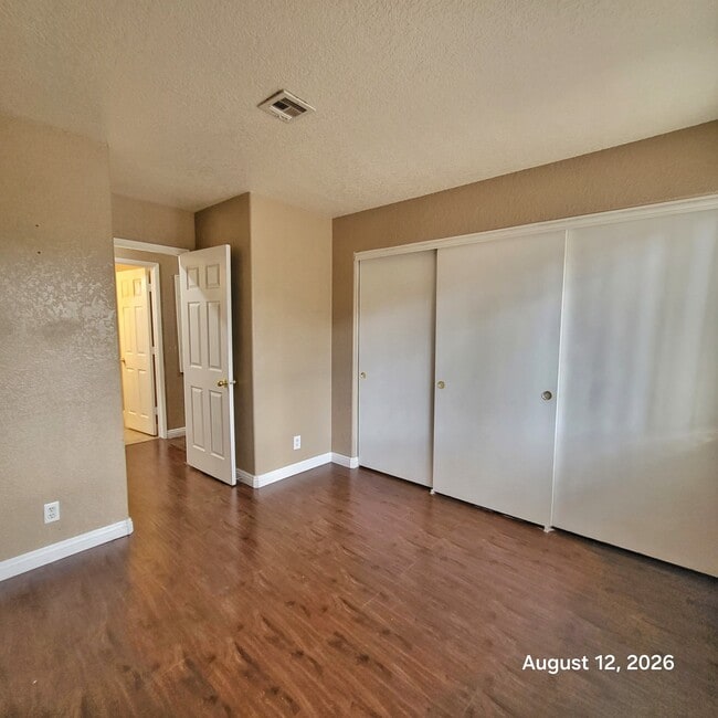 Building Photo - 5044 S Rainbow Blvd