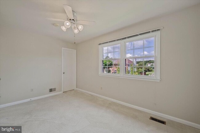 Building Photo - 7177 Lake Cove Dr