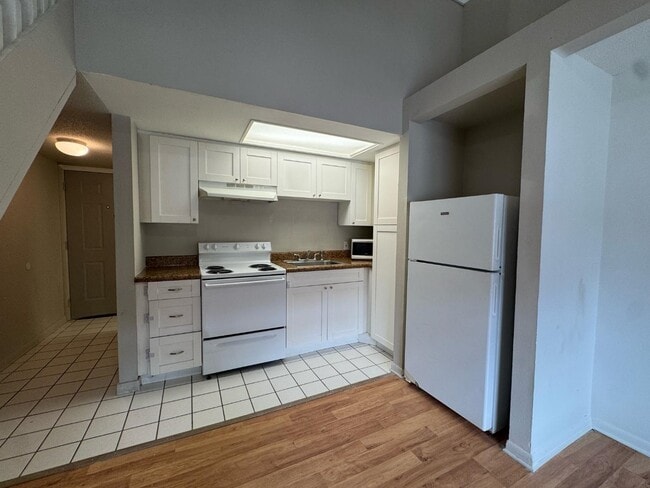 Building Photo - 1260 E 113th Ave