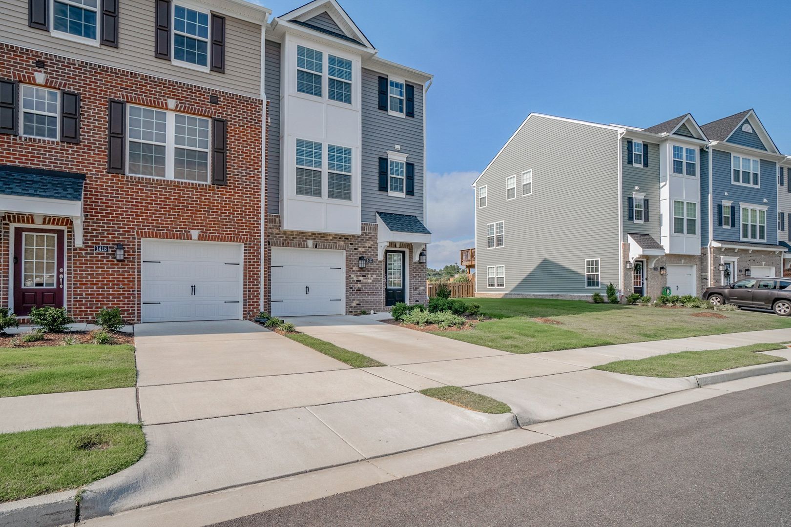 Building Photo - 1413 Kerr Dr