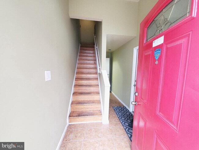 Building Photo - 1131 N Gilmor St