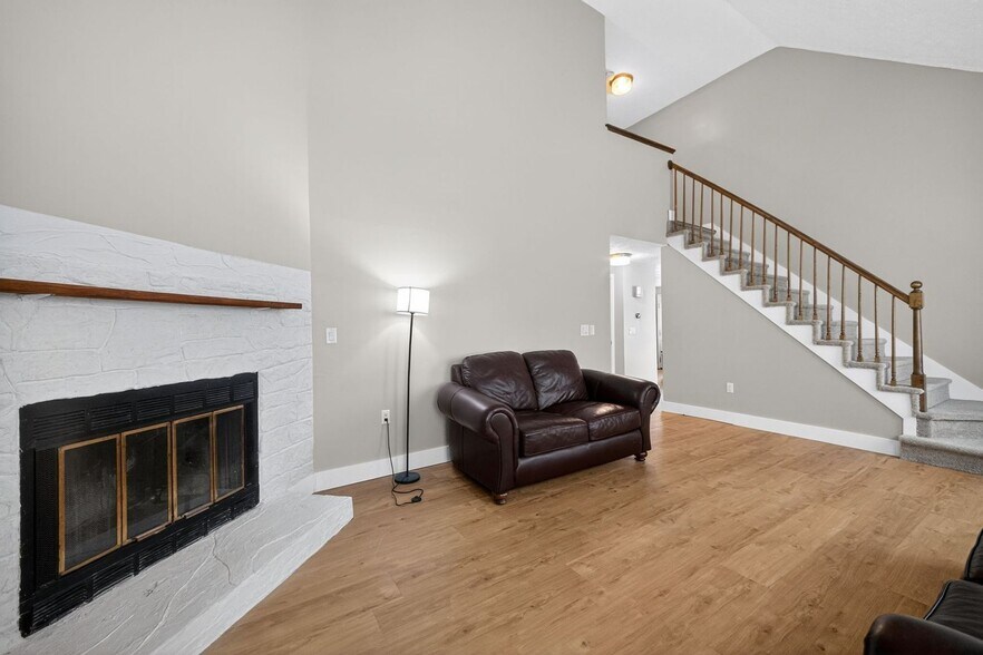 Building Photo - 15 Culver St